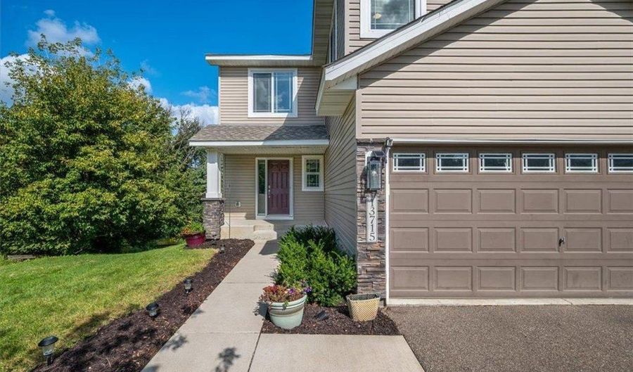 13715 Grafton Ct, Apple Valley, MN 55124 - 6 Beds, 4 Bath