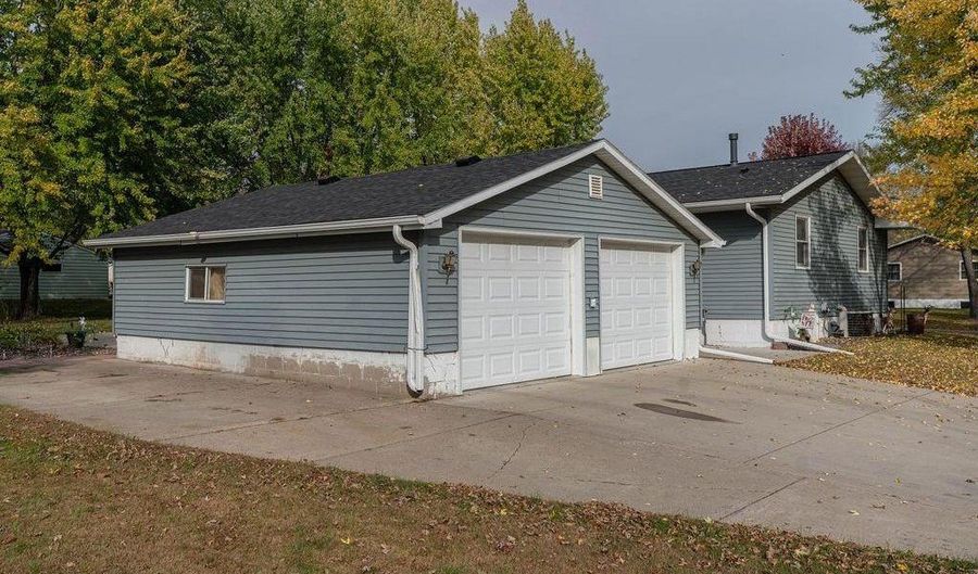 801 7th St N, Albany, MN 56307 - 2 Beds, 3 Bath