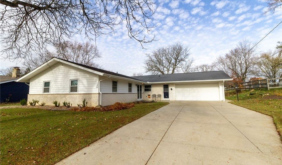 126 Greenbriar Dr, Aurora, OH 44202 - 3 Beds, 3 Bath