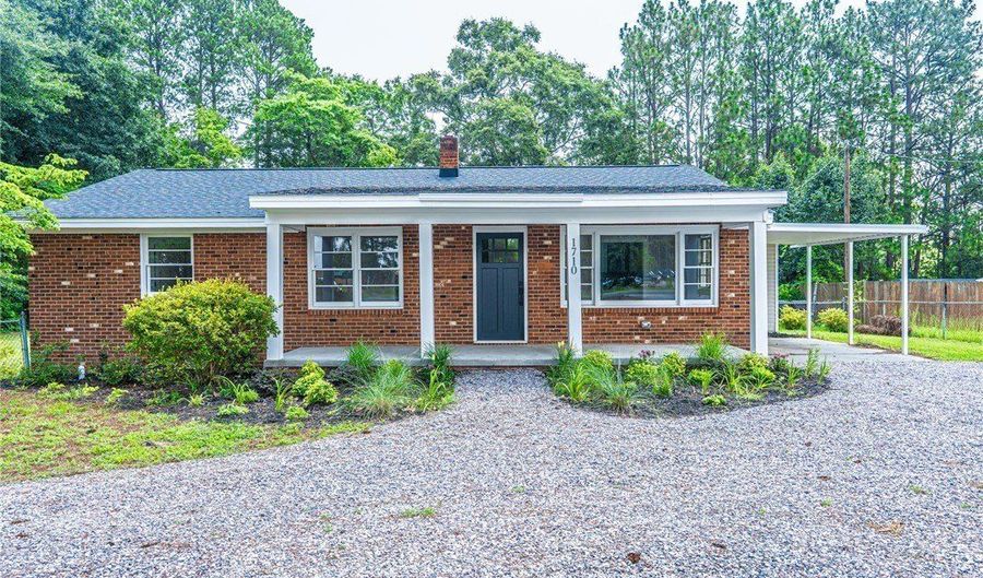 1710 N Poplar St, Aberdeen, NC 28315 - 4 Beds, 2 Bath