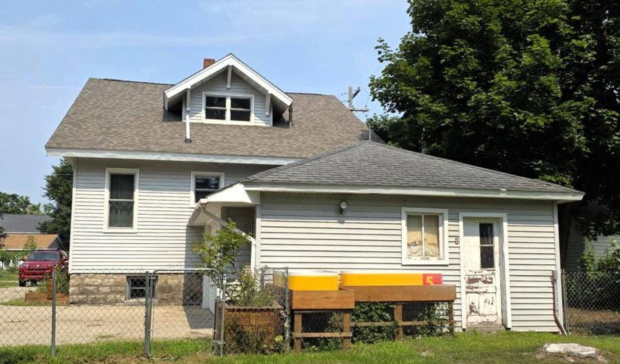 914 S Third Ave, Alpena, MI 49707 - 4 Beds, 2 Bath