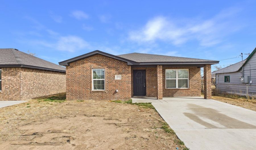 621 S HILL St, Amarillo, TX 79104 - 3 Beds, 2 Bath