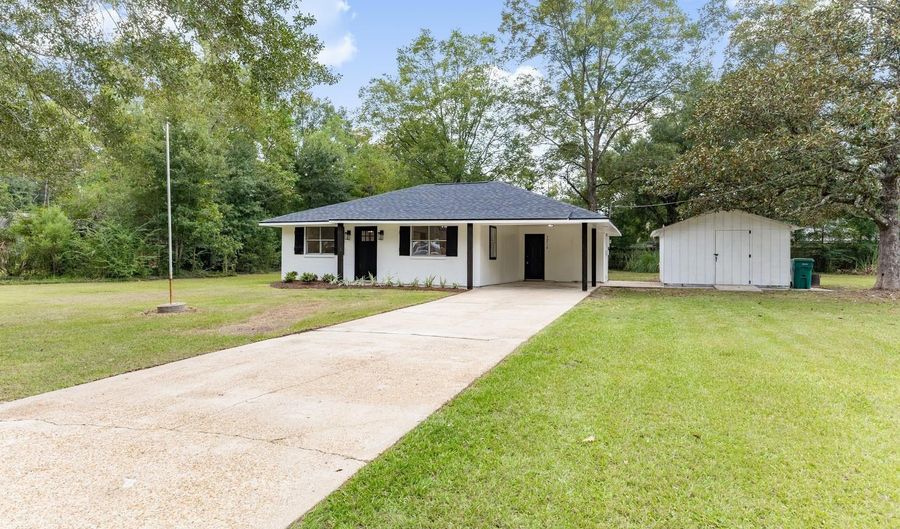30718 Symphony Ln, Albany, LA 70711 - 3 Beds, 2 Bath