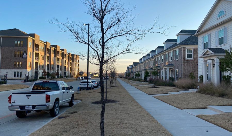 930 Marian Dr, Allen, TX 75013 - 2 Beds, 3 Bath