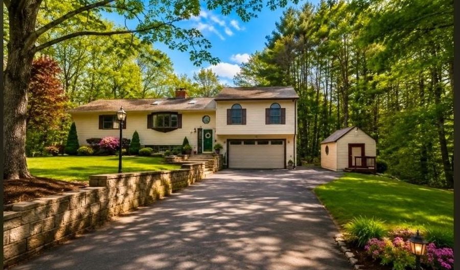 50 Edinburgh Dr, Bedford, NH 03110 - 4 Beds, 3 Bath