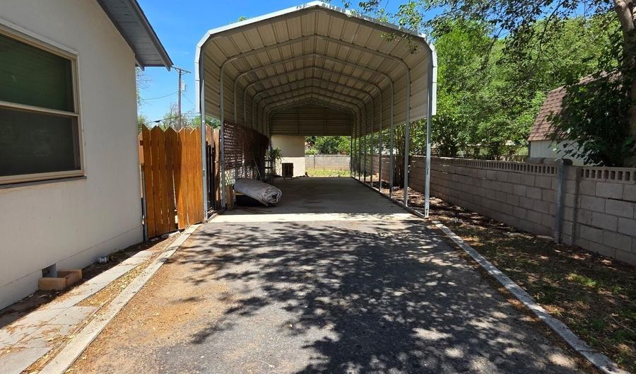 1408 W Orchard Ln, Carlsbad, NM 88220 - 4 Beds, 2 Bath
