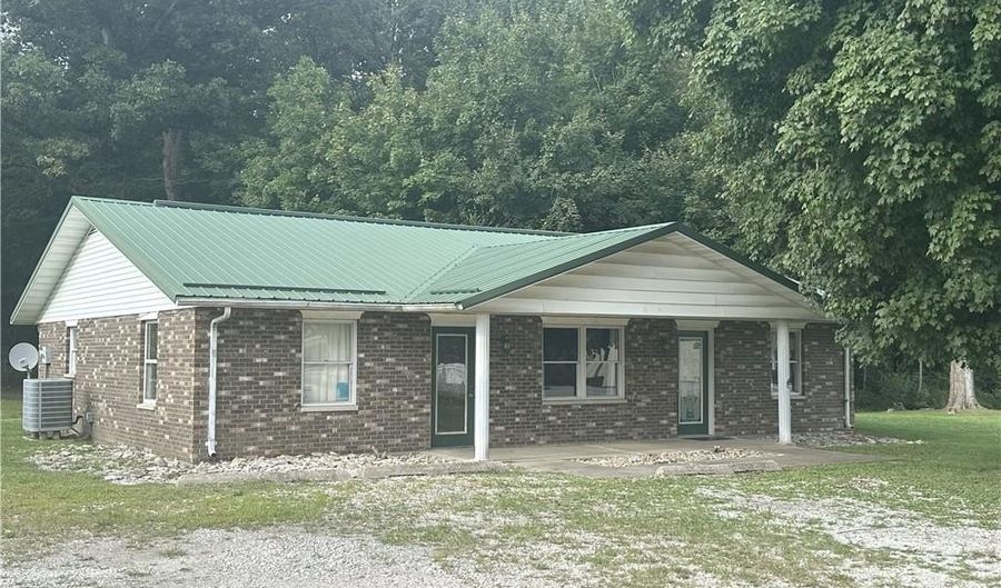 2082 W State Road 54, Bloomfield, IN 47424 - 1 Beds, 1 Bath