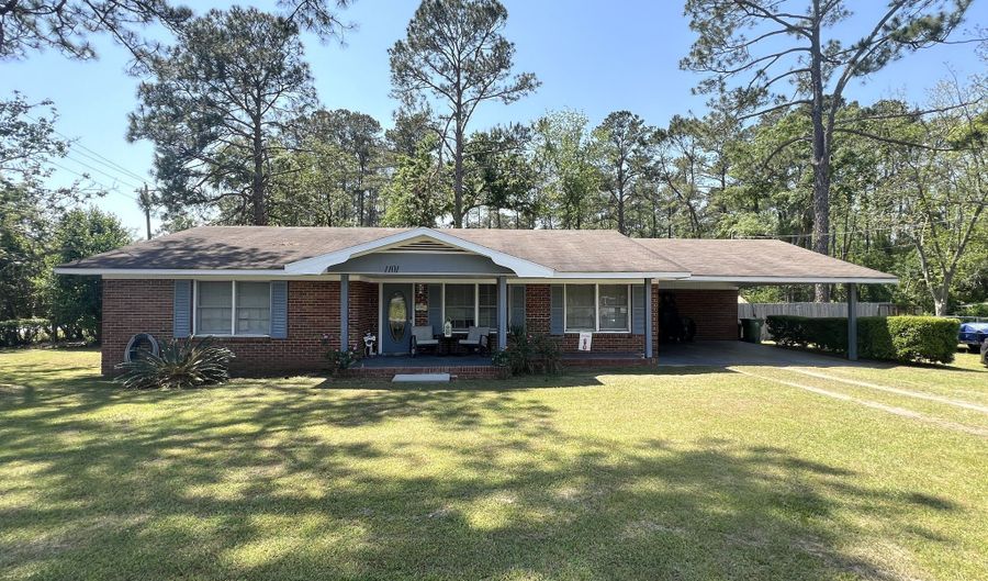 1101 Breckenridge, Adel, GA 31620 - 2 Beds, 2 Bath