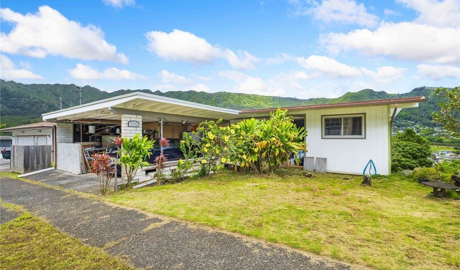 3371 Oahu Ave, Honolulu, HI 96822 - 4 Beds, 2 Bath