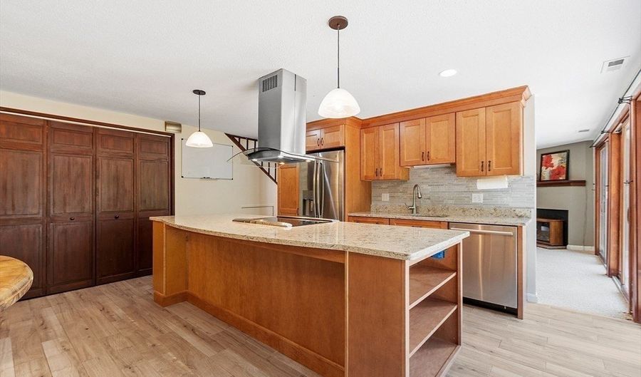 525 Tumbling Hawk 525, Acton, MA 01720 - 3 Beds, 3 Bath