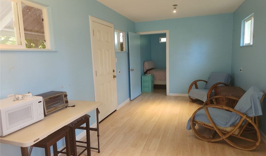 15-1976 16th Ave, Keaau, HI 96749 - 3 Beds, 1 Bath