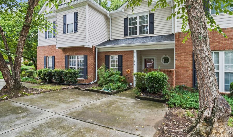 1338 Anthem Ct 80-B, Charlotte, NC 28205 - 2 Beds, 3 Bath