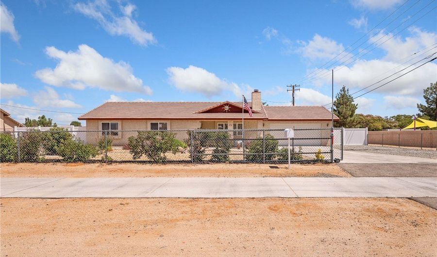 21756 Tussing Ranch Rd, Apple Valley, CA 92308 - 3 Beds, 2 Bath