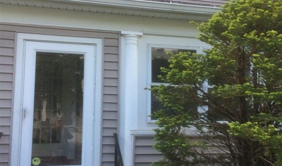 17 Winthrop Ave, Albany, NY 12203 - 4 Beds, 2 Bath