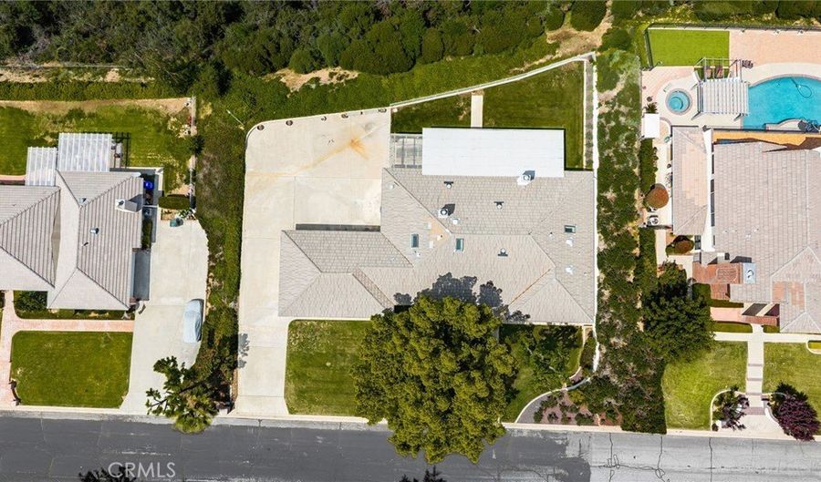 36608 Oak Ridge Dr, Yucaipa, CA 92399 - 4 Beds, 3 Bath