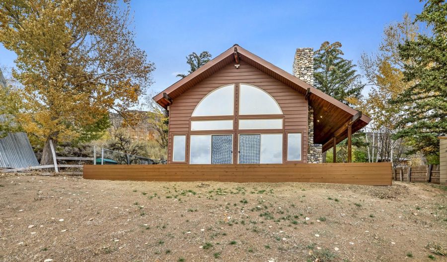 150 Wood River Canal Rd, Bellevue, ID 83313 - 2 Beds, 2 Bath