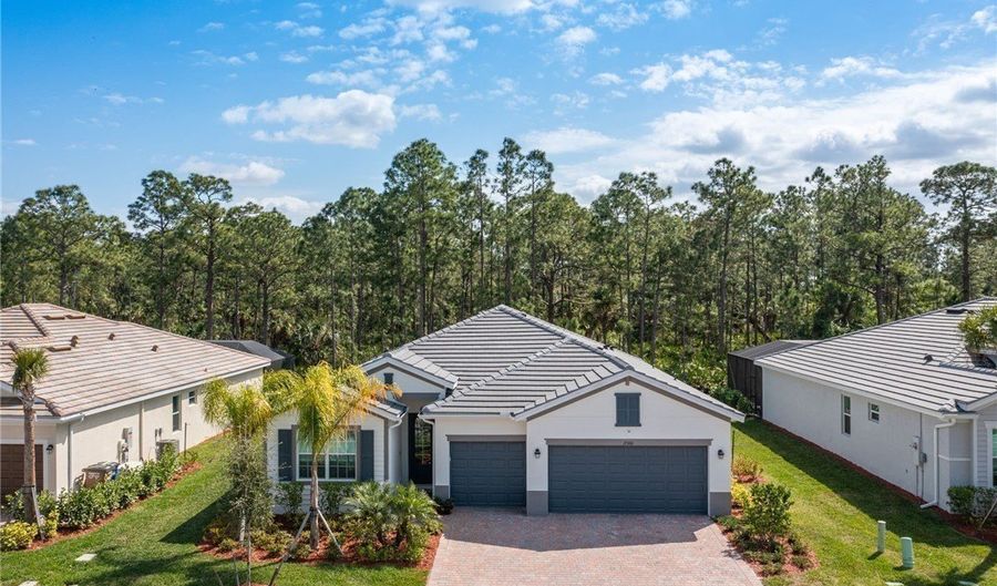 17388 Walnut Run Dr, Alva, FL 33920 - 4 Beds, 3 Bath