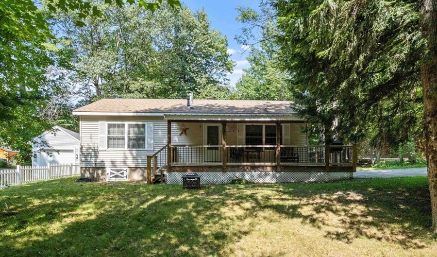 461 Jericho Rd, Bartlett, NH 03812 - 2 Beds, 1 Bath