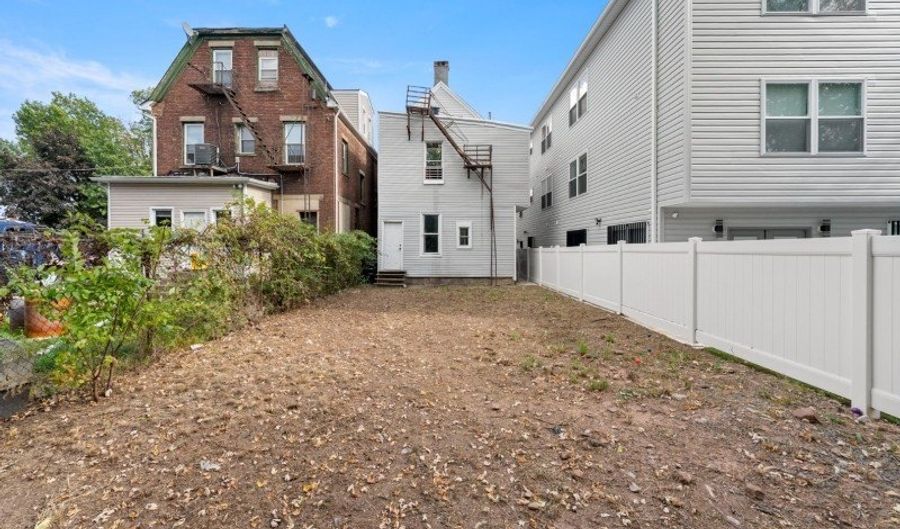 119 Littleton Ave 3, Newark, NJ 07103 - 6 Beds, 3 Bath