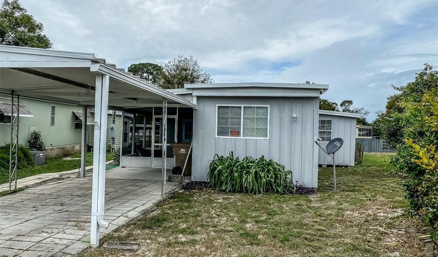 26143 ROSE Ln, Astatula, FL 34705 - 2 Beds, 2 Bath