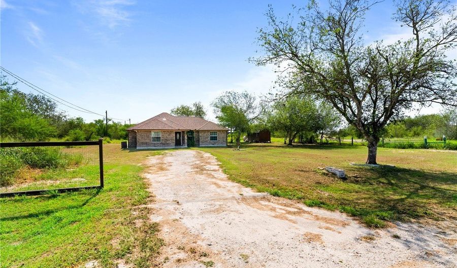 417 CR 1341, Alice, TX 78332 - 4 Beds, 2 Bath