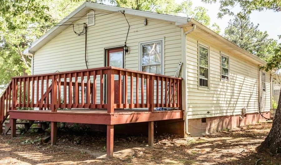 205 Lombardy St, Appomattox, VA 24522 - 3 Beds, 1 Bath