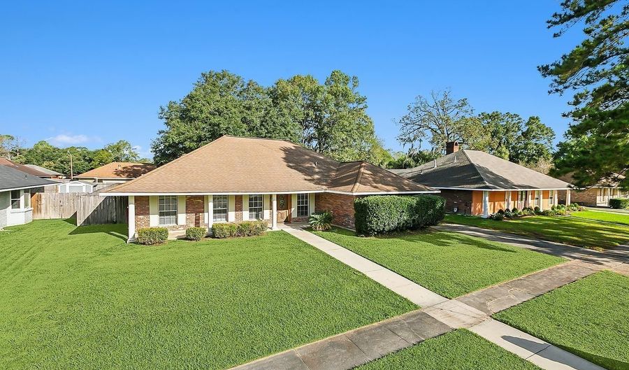 10903 Cedar Bend Ave, Baton Rouge, LA 70814 - 3 Beds, 2 Bath