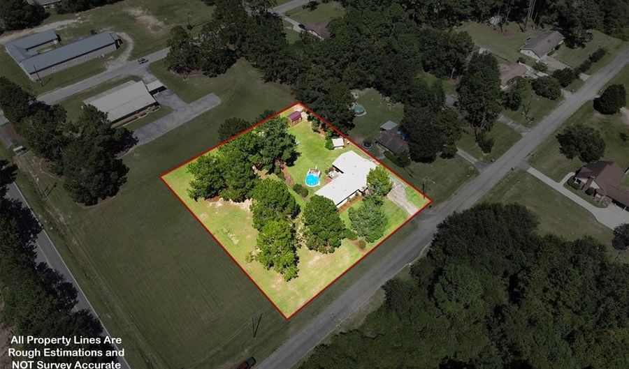 727 Donna Ave, Ashburn, GA 31714 - 4 Beds, 2 Bath