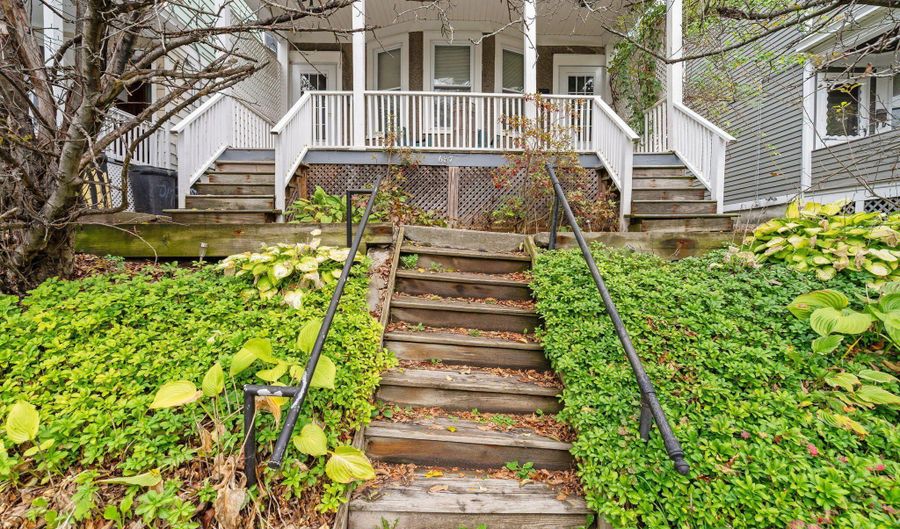 687 Myrtle Ave, Albany, NY 12208 - 6 Beds, 2 Bath