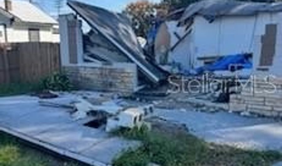 1415 E BAY St, Bartow, FL 33830 - 3 Beds, 2 Bath