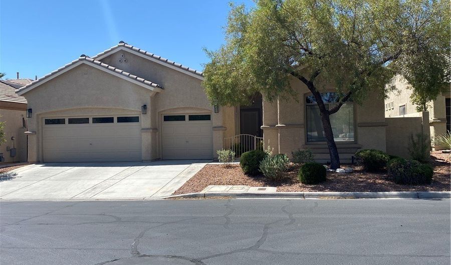10685 Refectory Ave, Las Vegas, NV 89135 - 4 Beds, 3 Bath