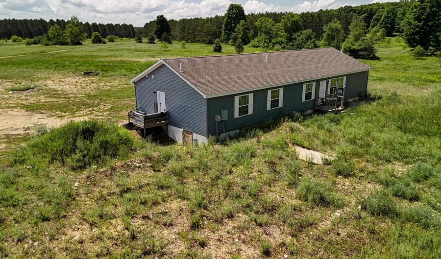 303 Westwood Rd NW, Alden, MI 49612 - 4 Beds, 3 Bath