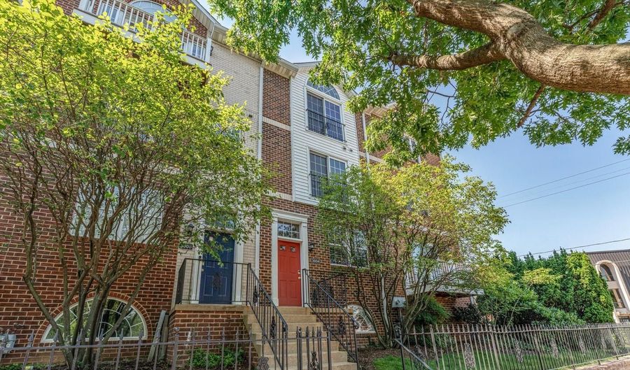 3004 S GLEBE Rd, Arlington, VA 22206 - 3 Beds, 4 Bath