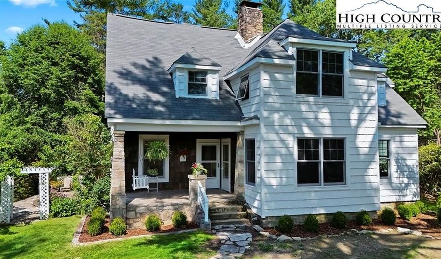 140 Library Ln, Banner Elk, NC 28604 - 5 Beds, 4 Bath