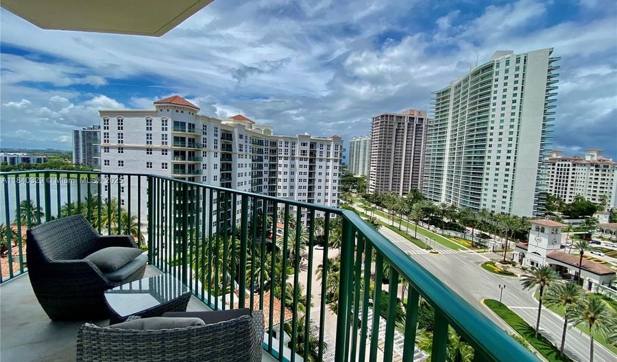 19900 E Country Club Dr 1220, Aventura, FL 33180 - 3 Beds, 3 Bath