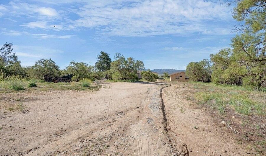 56471 Lubo Trl, Anza, CA 92539 - 3 Beds, 2 Bath