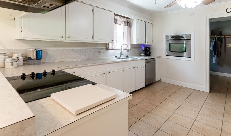 507 Eaton Dr, Abbeville, LA 70510 - 4 Beds, 2 Bath