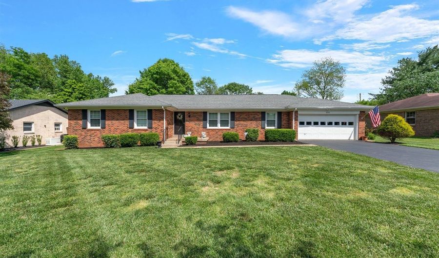 2716 Thompson Dr, Bowling Green, KY 42104 - 4 Beds, 2 Bath