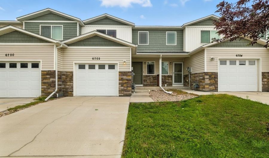 6702 PAINTED ROCK Trl, Cheyenne, WY 82001 - 3 Beds, 3 Bath