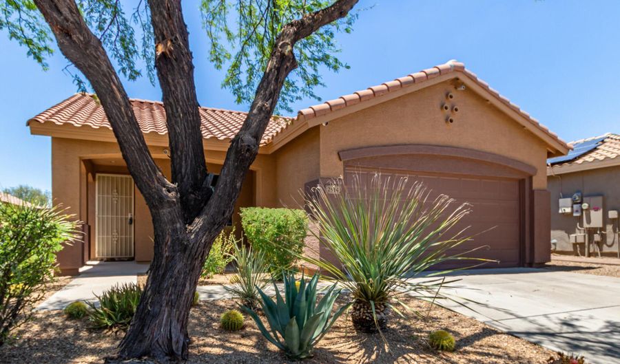 2514 W BISBEE Way, Anthem, AZ 85086 - 3 Beds, 2 Bath