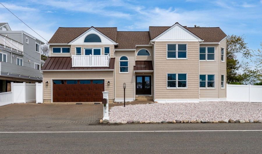 450 E Bay Ave, Barnegat, NJ 08005 - 4 Beds, 3 Bath
