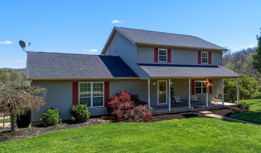 42 Regal Oaks, Barboursville, WV 25504 - 3 Beds, 4 Bath