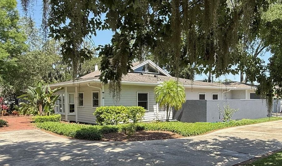954 N TEXAS Ave, Orlando, FL 32804 - 3 Beds, 3 Bath