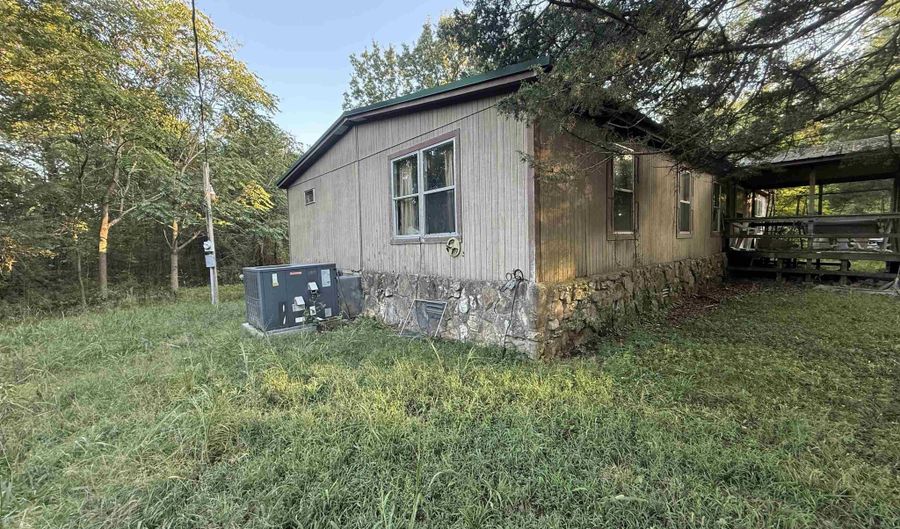 425 Meade Ln, Batesville, AR 72501 - 3 Beds, 2 Bath