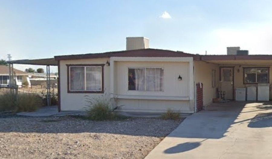 748 Citrus St, Bullhead City, AZ 86442 - 4 Beds, 2 Bath