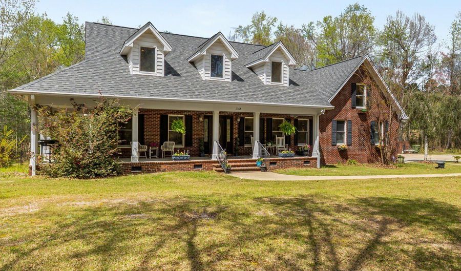 1368 Sunnyhill Dr, Camden, SC 29020 - 4 Beds, 4 Bath