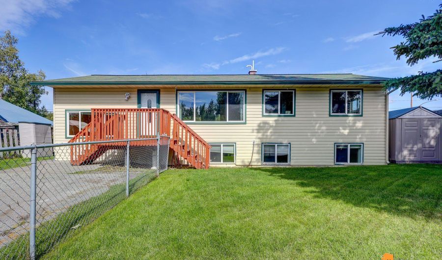 7813 Dover Ave, Anchorage, AK 99504 - 5 Beds, 3 Bath