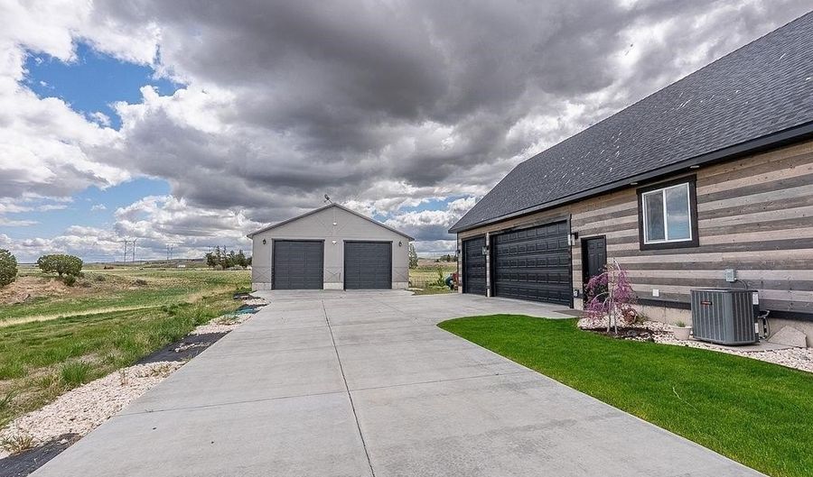 161 Snake River Dr, American Falls, ID 83211 - 3 Beds, 3 Bath