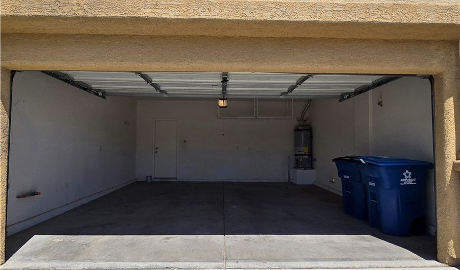 9234 Kingston Rd, Henderson, NV 89074 - 3 Beds, 2 Bath