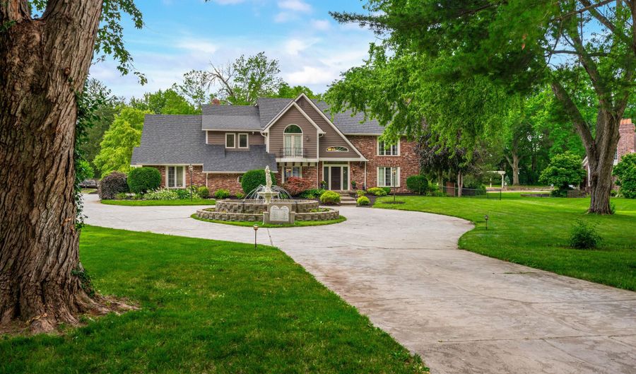 115 Jordan Rd, Indianapolis, IN 46217 - 4 Beds, 5 Bath